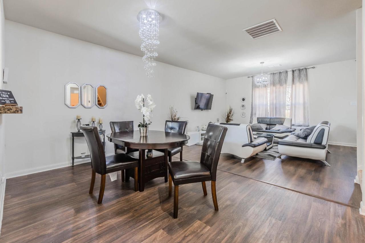 Luxury 5Br Dallas Retreat With Business Amenities - Perfect For Business Travelers, Families & Groups Buitenkant foto