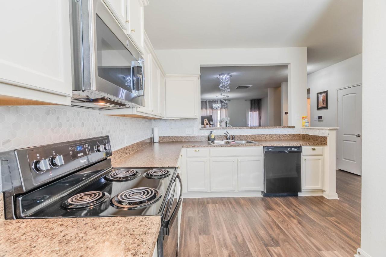 Luxury 5Br Dallas Retreat With Business Amenities - Perfect For Business Travelers, Families & Groups Buitenkant foto