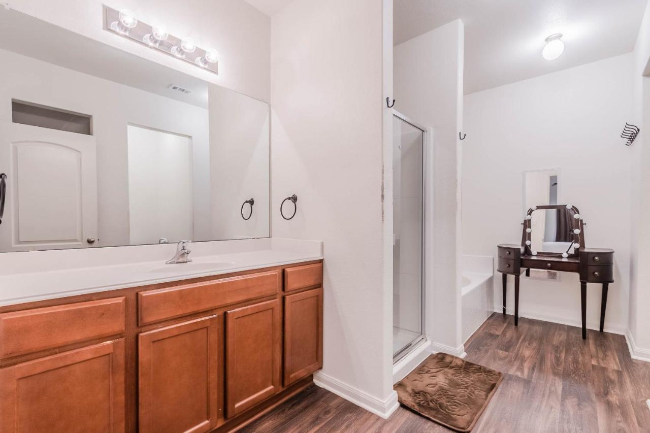 Luxury 5Br Dallas Retreat With Business Amenities - Perfect For Business Travelers, Families & Groups Buitenkant foto