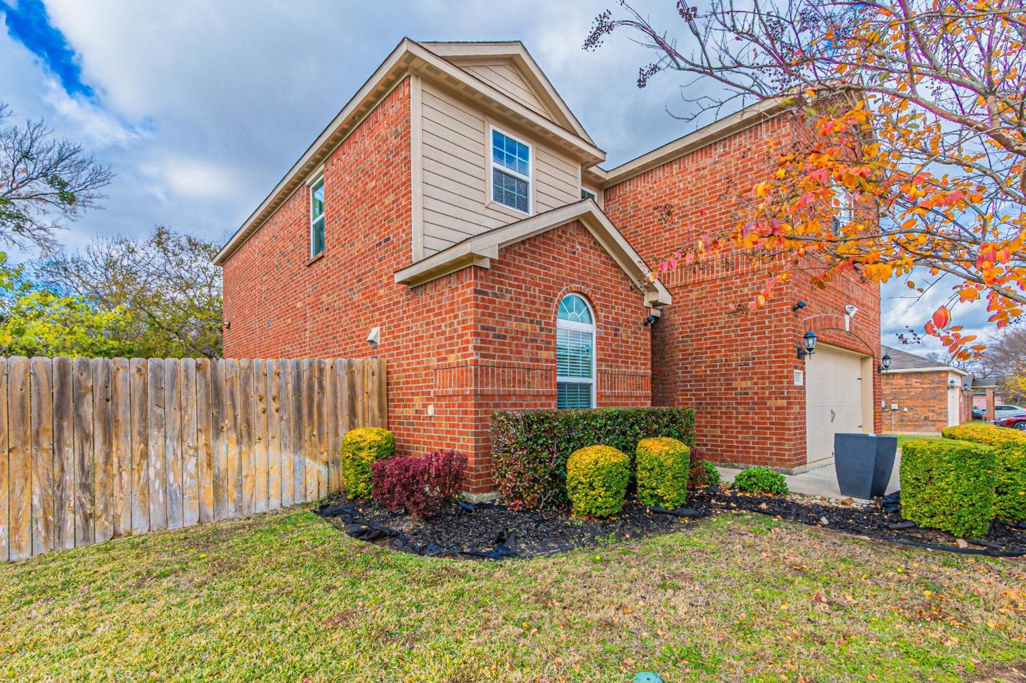 Luxury 5Br Dallas Retreat With Business Amenities - Perfect For Business Travelers, Families & Groups Buitenkant foto