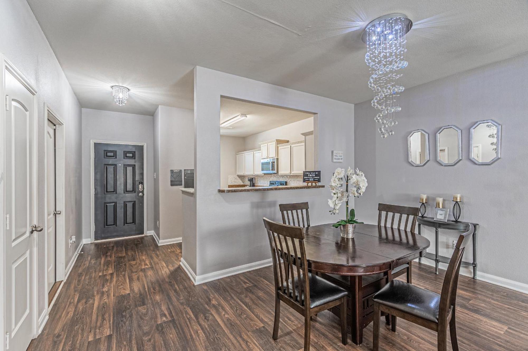 Luxury 5Br Dallas Retreat With Business Amenities - Perfect For Business Travelers, Families & Groups Buitenkant foto